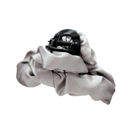 CX13540# 最便宜饰品批发 可甜可盐布艺三角抓夹女高级感新款大号发夹发量多鲨鱼夹头饰