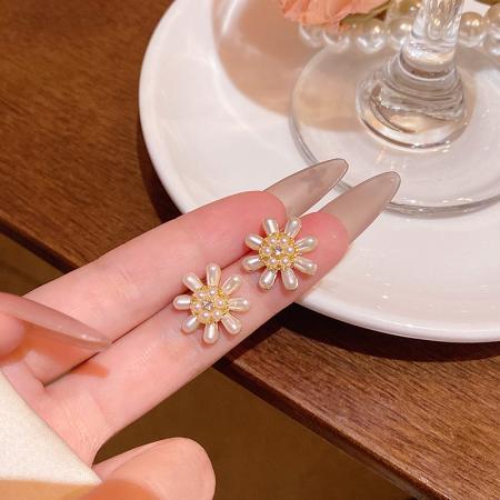 CX13550# 最便宜饰品批发 太阳花珍珠耳钉女轻奢小众高级感镶钻几何形耳环网红同款耳饰