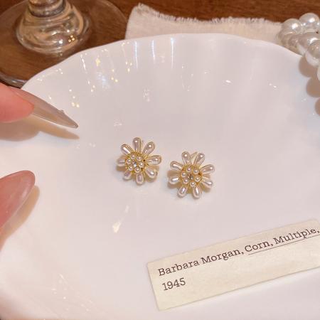 CX13550# 最便宜饰品批发 太阳花珍珠耳钉女轻奢小众高级感镶钻几何形耳环网红同款耳饰