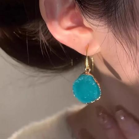 CX13579# 最便宜饰品批发 优雅气质不规则几何形经典湖蓝水晶耳环女轻奢小众高级感耳钉耳饰