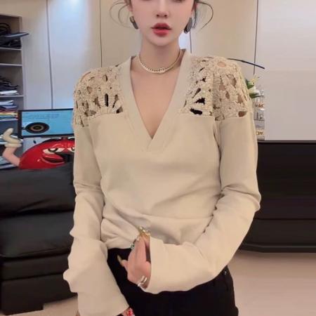 FA44363# 欧货新款高级感百搭显瘦T恤女秋季设计感纯色拼接镂空v领气质上衣 服裝批發女裝批發服飾貨源