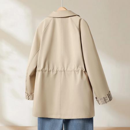 FA44387# 百搭宽松翻领双排扣袖口拼接撞色印花短款风衣 服裝批發女裝批發服飾貨源