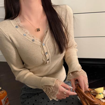 FA44415# 蕾丝V领针织打底衫女春秋季新款设计感毛衣内搭修身上衣外穿 服裝批發女裝批發服飾貨源