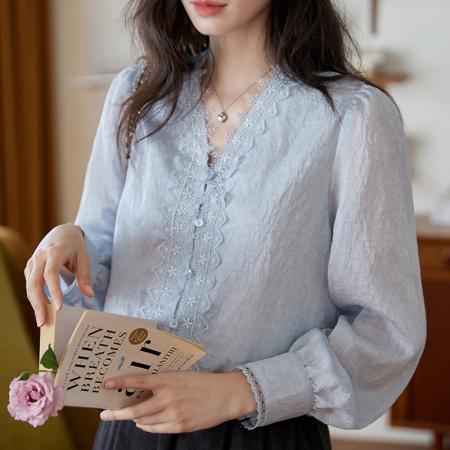 FA44560# 蓝色v领花边提花长袖衬衫女秋季法式复古气质通勤上衣 服裝批發女裝批發服飾貨源