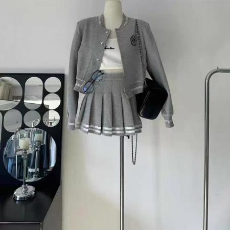 FA44675# 时髦休闲运动秋冬新品时尚洋气棒球服外套+半身裙两件套 服裝批發女裝批發服飾貨源