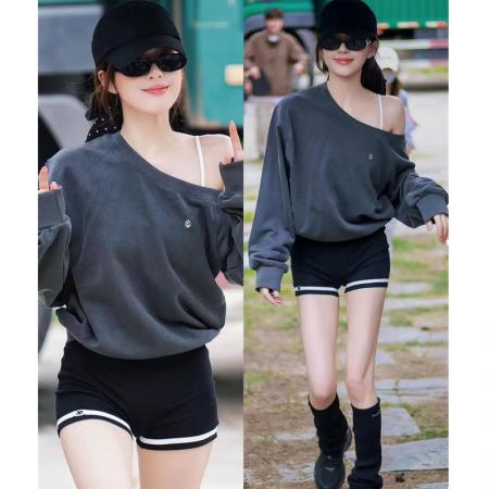 LN76320# 赵露思同款美式复古斜肩卫衣女时尚露肩上衣撞色吊带连体短裤套装 服裝批發女裝批發服飾貨源