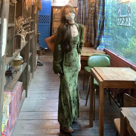 LN76327# 法式高级感绿色碎花吊带连衣裙子女装早秋季流行氛围感穿搭一整套 服裝批發女裝批發服飾貨源