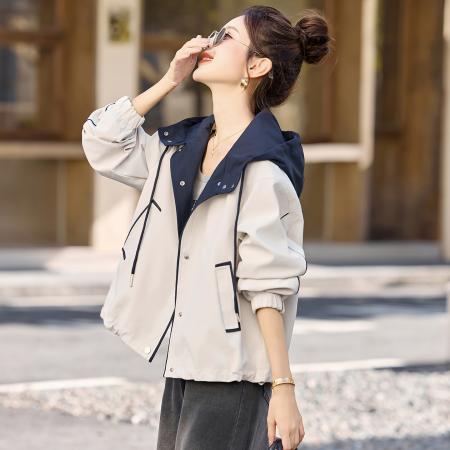 FA44795# 时尚拼色风衣短外套女秋新款高级感减龄休闲小个子连帽冲锋衣 服裝批發女裝批發服飾貨源