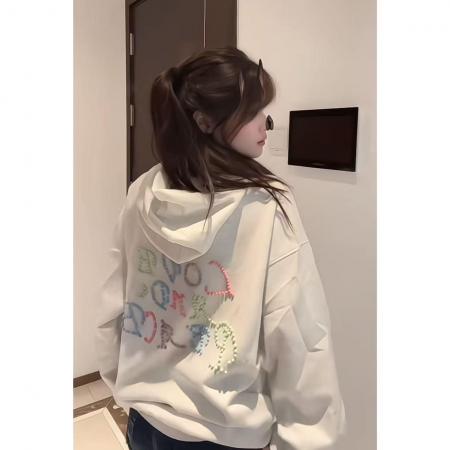 FA44818# 云朵绒复合薄款，厚款复古彩色钉珠字母珍珠字母卫衣 服裝批發女裝批發服飾貨源