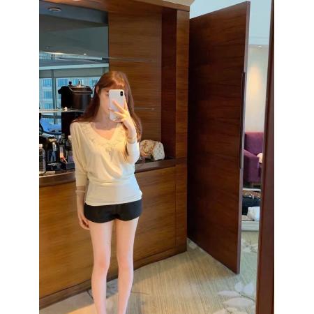 FA44834# 甜美V领正肩蕾丝花边蝙蝠长袖设计T恤女秋季宽松上衣 服裝批發女裝批發服飾貨源