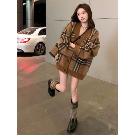 FA44882# 冬装新款大板型大码女装格子撞色宽松慵懒风格纹毛衣外套针织开衫 服裝批發女裝批發服飾貨源