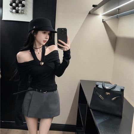 FA45074# 辣妹黑色V领修身打底衫设计感挂脖上衣 服裝批發女裝批發服飾貨源