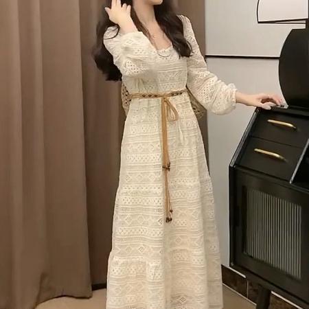 FA45146# 秋季法式长袖连衣裙女春装新款气质女神范白色设计感镂空长裙 服裝批發女裝批發服飾貨源