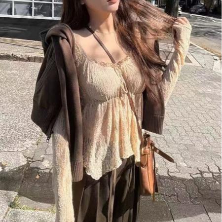 FA45185# 纯欲风蕾丝拼接蝴蝶结长袖T恤女秋季新款韩系修身显瘦短款打底衫 服裝批發女裝批發服飾貨源