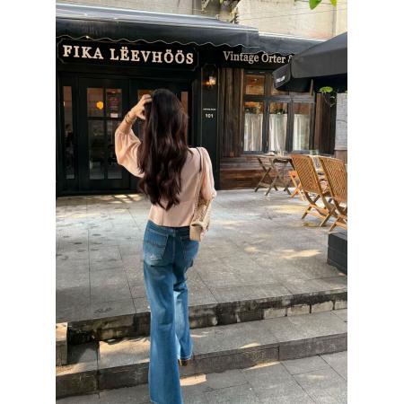 FA45198# 法式气质V领显瘦设计感衬衫珍珠扣压褶灯笼袖衬衣上衣 服裝批發女裝批發服飾貨源