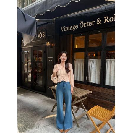 FA45198# 法式气质V领显瘦设计感衬衫珍珠扣压褶灯笼袖衬衣上衣 服裝批發女裝批發服飾貨源