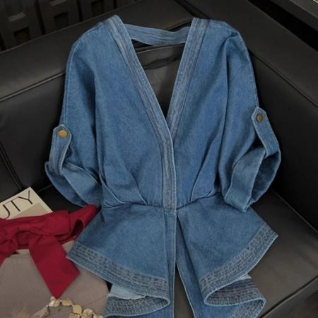 FA45230# 欧美风设计感小众牛仔衬衫法式气质甜辣风V领收腰露背显瘦上衣 服裝批發女裝批發服飾貨源