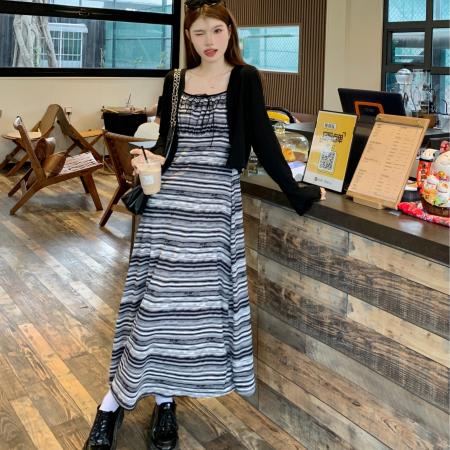 FA45298# 法式复古条纹吊带连衣裙两件套早秋时尚气质显瘦开衫套装 服裝批發女裝批發服飾貨源