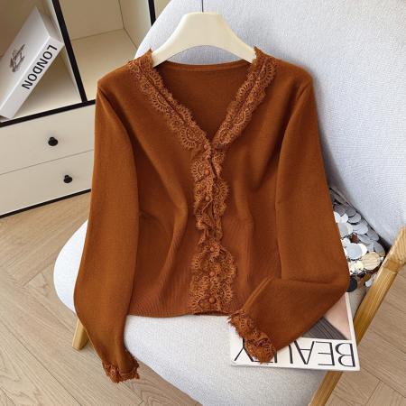 FA45376# 秋冬新款排扣针织衫女设计感v领蕾丝领口打底衫内搭外穿 服裝批發女裝批發服飾貨源