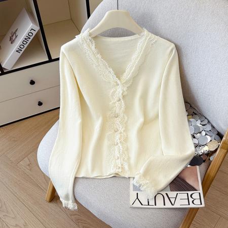 FA45376# 秋冬新款排扣针织衫女设计感v领蕾丝领口打底衫内搭外穿 服裝批發女裝批發服飾貨源