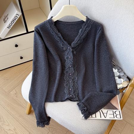 FA45376# 秋冬新款排扣针织衫女设计感v领蕾丝领口打底衫内搭外穿 服裝批發女裝批發服飾貨源
