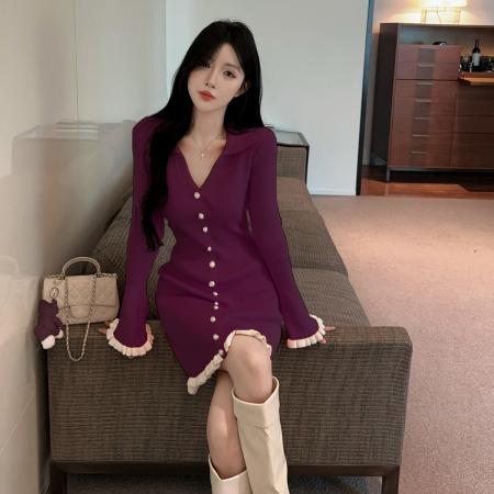 轻奢排扣V领木耳边花瓣喇叭袖针织连衣裙秋冬打底包臀短裙 服裝批發女裝批發服飾貨源