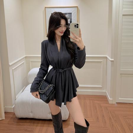 极简Row感高级灰不规则设计毛呢多穿法系带外套 服裝批發女裝批發服飾貨源