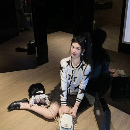 FA45207# 鱼兔子的兔子圆领撞色洋气针织开衫女秋冬新款好看百搭上衣 服裝批發女裝批發服飾貨源