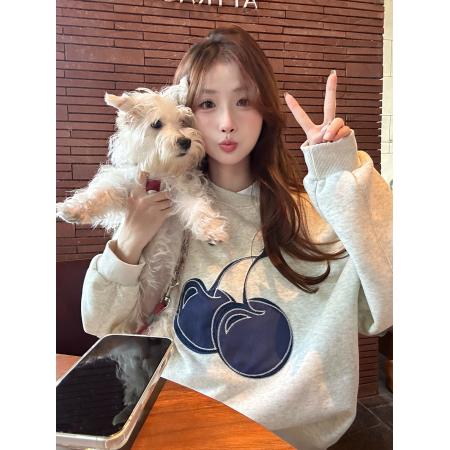 FA45263# 韩系小众牛仔贴布樱桃刺绣圆领卫衣女宽松百搭长袖上衣女 服裝批發女裝批發服飾貨源