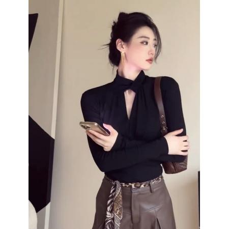 FA45275# 秋季极简风挂脖V领修身褶皱百搭打底衫显瘦洋气纯色新款长袖上衣 服裝批發女裝批發服飾貨源