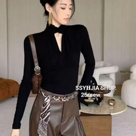 FA45275# 秋季极简风挂脖V领修身褶皱百搭打底衫显瘦洋气纯色新款长袖上衣 服裝批發女裝批發服飾貨源