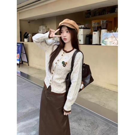 FA45287# 复古圆领针织开衫女春秋新款设计感别致撞色毛衣外套短款上衣 服裝批發女裝批發服飾貨源