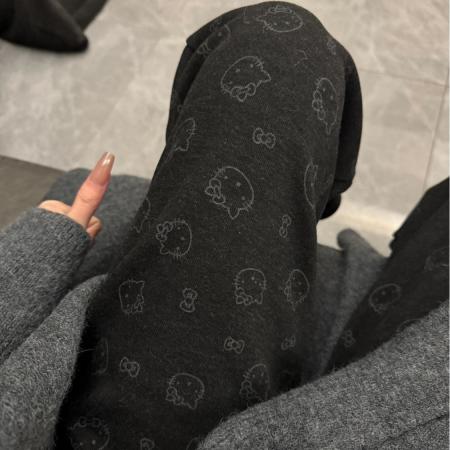 FA45327# 新款黑色卡通印花休闲裤女抽绳宽松高腰显瘦百搭直筒阔腿裤 服裝批發女裝批發服飾貨源