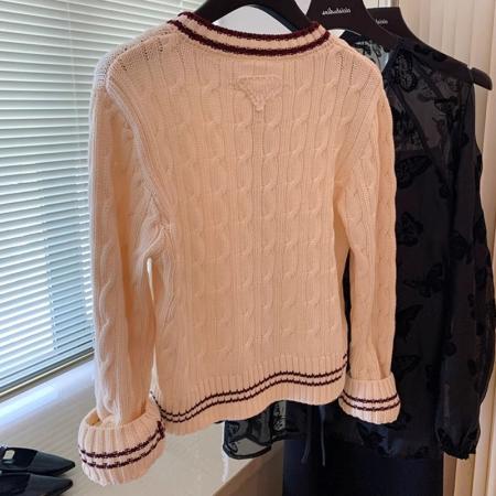 FA45345# 小香风软糯麻花针织开衫女秋冬新款高级感金扣毛衣设计 服裝批發女裝批發服飾貨源