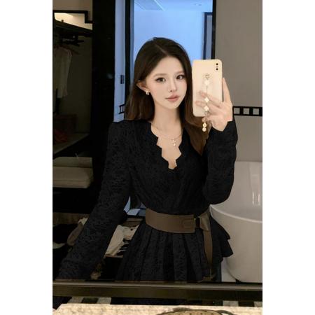 FA45352# 春秋淑女V领拼接蕾丝边修身长袖配腰带气质套头不规则蕾丝衫 服裝批發女裝批發服飾貨源