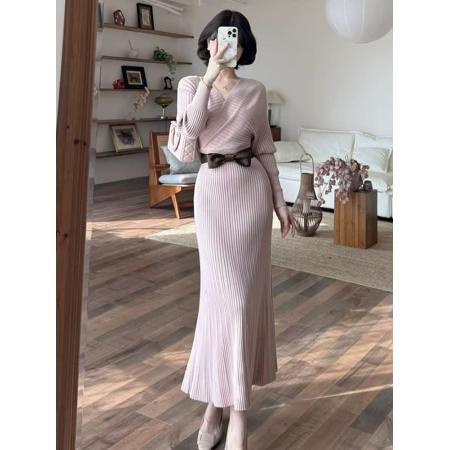 FA45395# 加厚毛衣蕾英俊心动情书-秋季韩系性感辣妹名媛气质V领针织连衣裙 服裝批發女裝批發服飾貨源