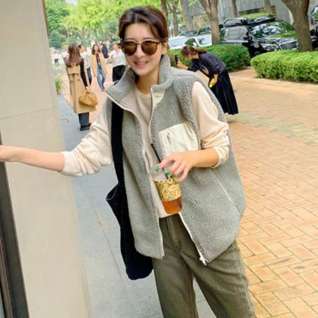 FA45608# 羊羔毛拼色无袖小背心百搭马甲女秋新韩版小个子显瘦加厚马夹 服裝批發女裝批發服飾貨源