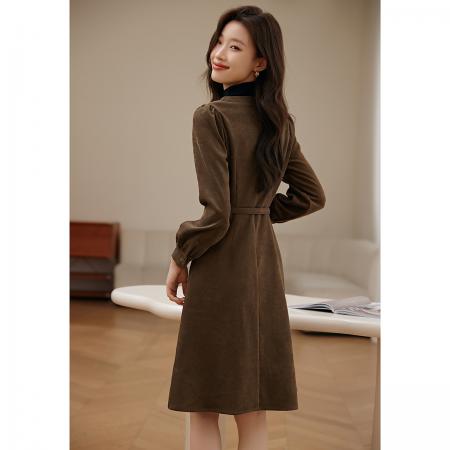 FA45645# 冬季新款休闲高领撞色假两件式V领套头拼接连衣裙 服裝批發女裝批發服飾貨源