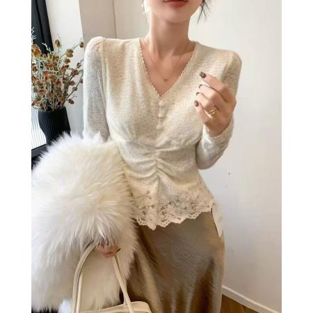 FA45674# 秋冬新款法式蕾丝衬衫女甜美高级感洋气v领修身显瘦内搭上衣 服裝批發女裝批發服飾貨源