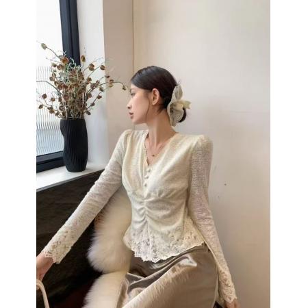 FA45674# 秋冬新款法式蕾丝衬衫女甜美高级感洋气v领修身显瘦内搭上衣 服裝批發女裝批發服飾貨源