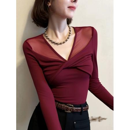 FA45684# 十三行秋新款时尚百搭纯欲辣妹蝴蝶V领网纱拼接长袖打底衫女 服裝批發女裝批發服飾貨源