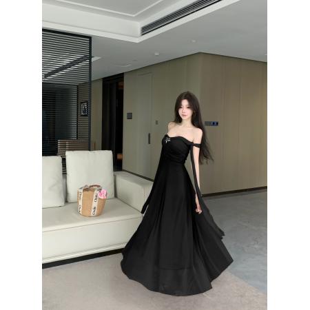 纯欲温柔风V领挂脖别致超仙A字显瘦大摆连衣裙 服裝批發女裝批發服飾貨源