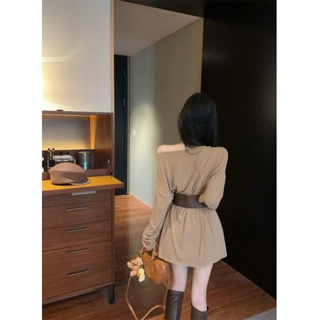 FA45698# 性感露肩小心机长袖收腰显瘦T恤上衣女配宽款皮带 服裝批發女裝批發服飾貨源