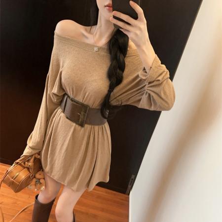 FA45698# 性感露肩小心机长袖收腰显瘦T恤上衣女配宽款皮带 服裝批發女裝批發服飾貨源