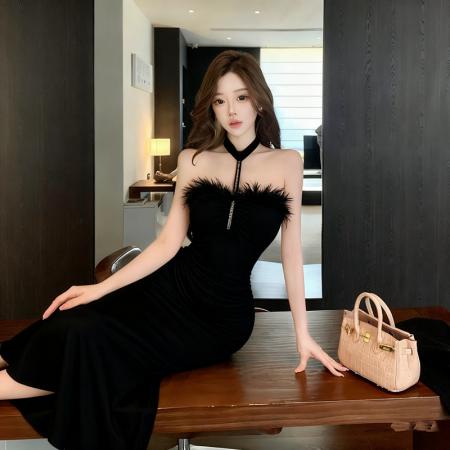 毛毛吊带挂脖连衣裙冬名媛纯欲性感包臀小妈裙礼服加绒内搭裙 服裝批發女裝批發服飾貨源