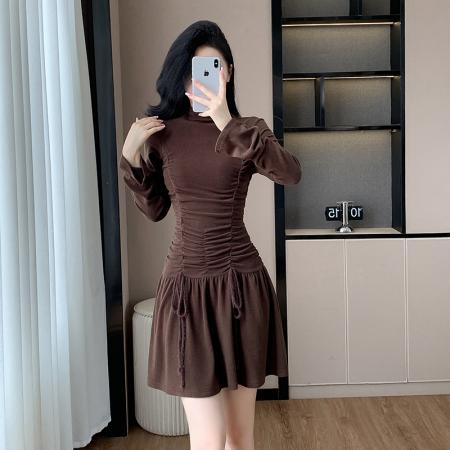 实力显瘦内搭冷烟棕修身短款抽褶针织连衣裙 服裝批發女裝批發服飾貨源