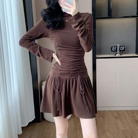 实力显瘦内搭冷烟棕修身短款抽褶针织连衣裙 服裝批發女裝批發服飾貨源