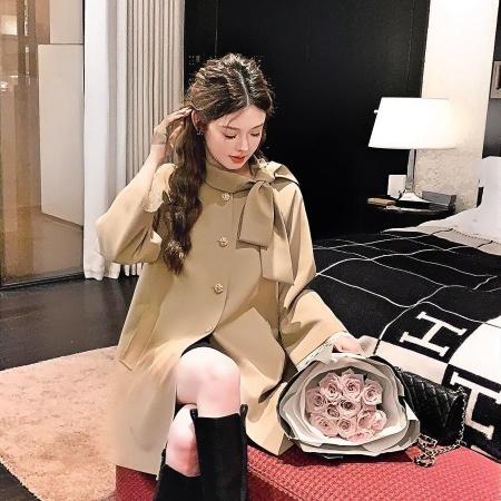 FA45755# 英伦风千金蝴蝶结立领风衣外套女装秋季新款小个子中长卡其色大衣 服裝批發女裝批發服飾貨源