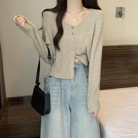 FA45761# V领纯色长袖针织衫女秋季新款簿款外搭短款设计感排扣气质毛衣潮 服裝批發女裝批發服飾貨源