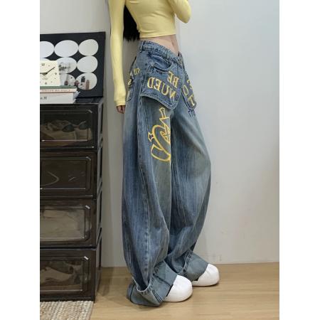 FA45799# 设计感双腰搭片字母印花牛仔裤女秋季美式水洗显瘦弯刀阔腿裤 服裝批發女裝批發服飾貨源